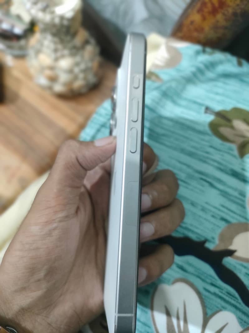 IPHONE 15pro Jv 2