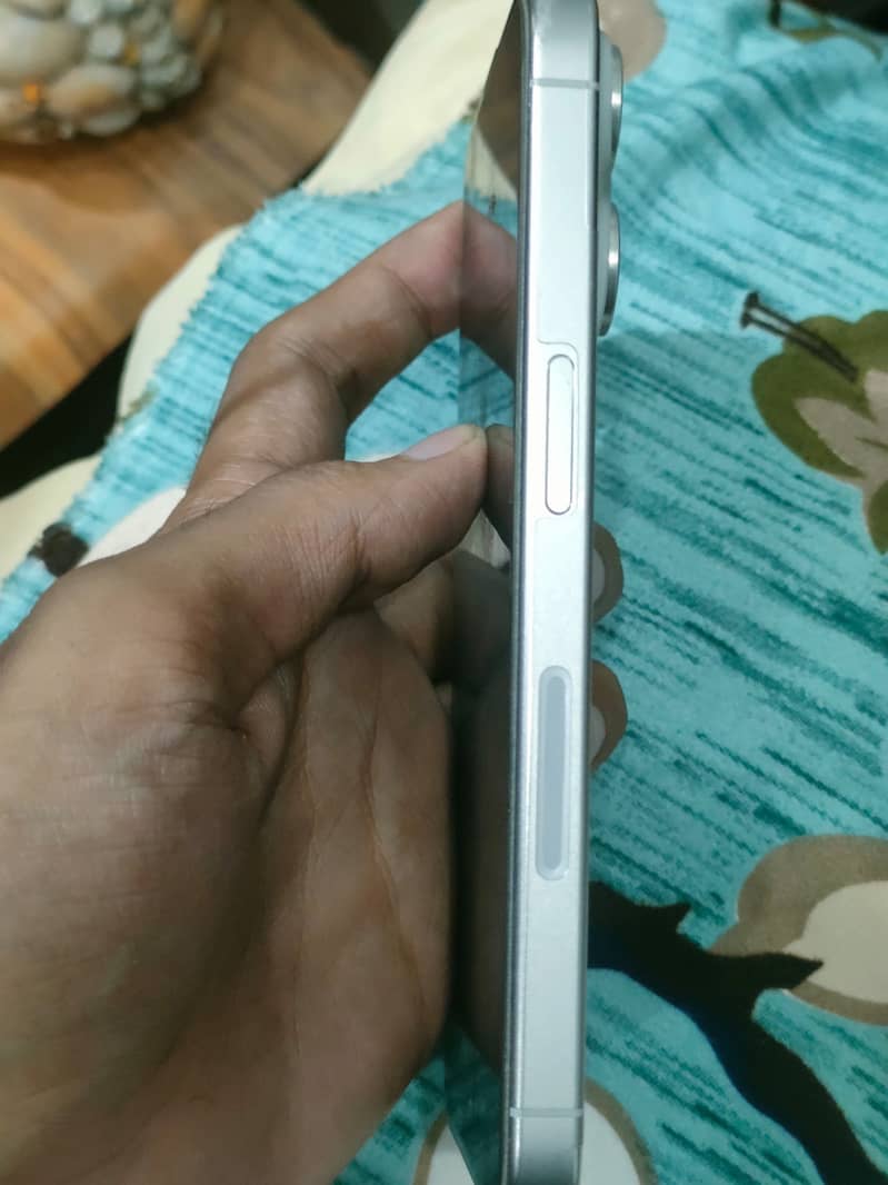 IPHONE 15pro Jv 5