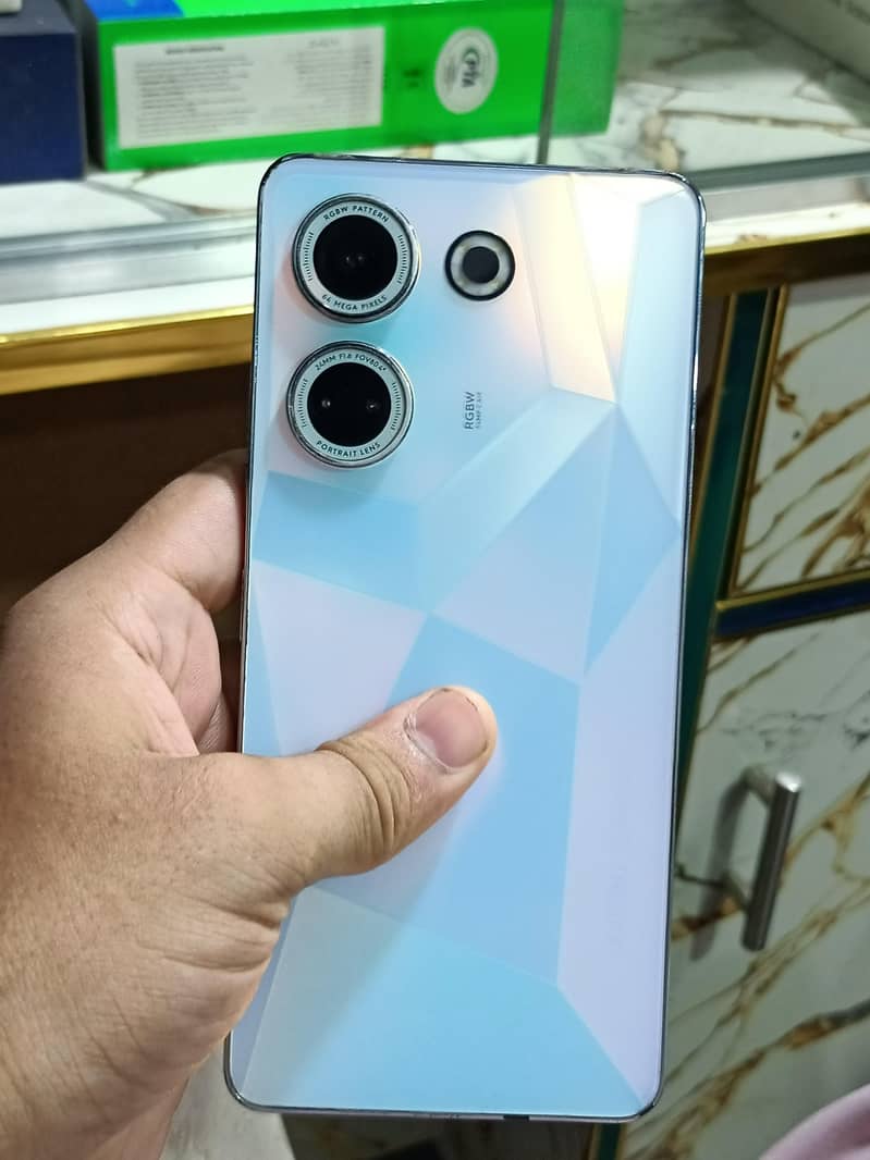 Tecno CAMON 20 0