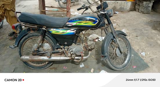 2019 k 12 month ki bike hai 20 hi lgega
