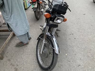 Honda 125 total genuine very good condition