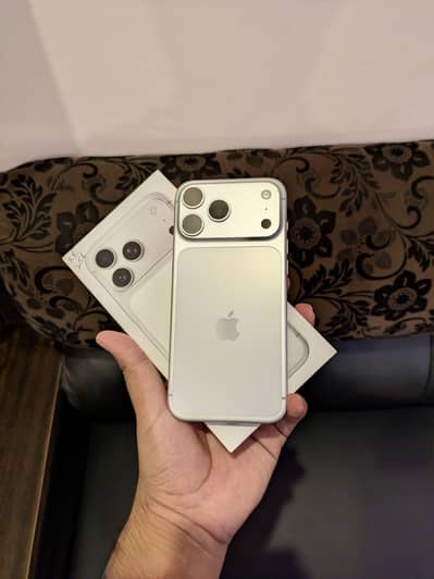 Apple iPhone 17 Pro Max (Factory Unlock)