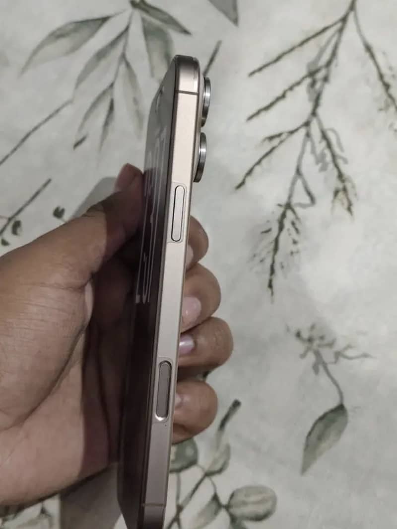 Apple iPhone 16 Pro Max non pta jv 0