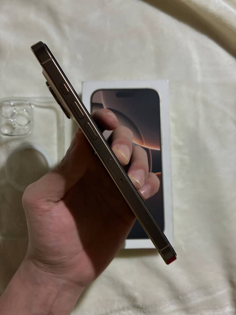iPhone 16 Pro Max 3