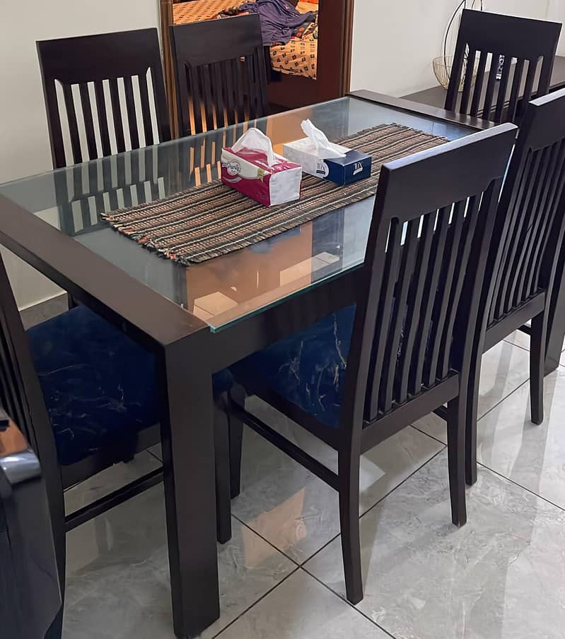 dinning table 0
