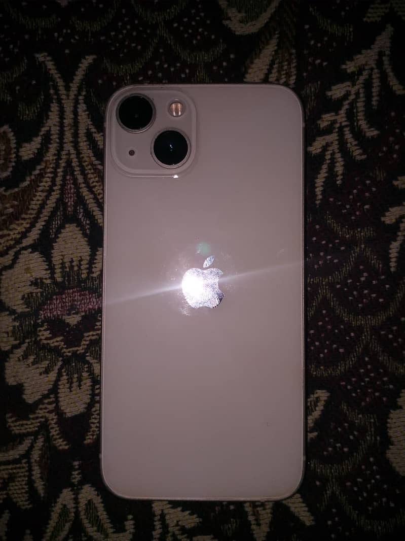 Apple iPhone 13 4