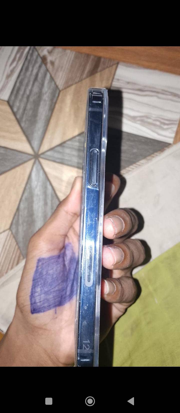 Apple iPhone 12 1