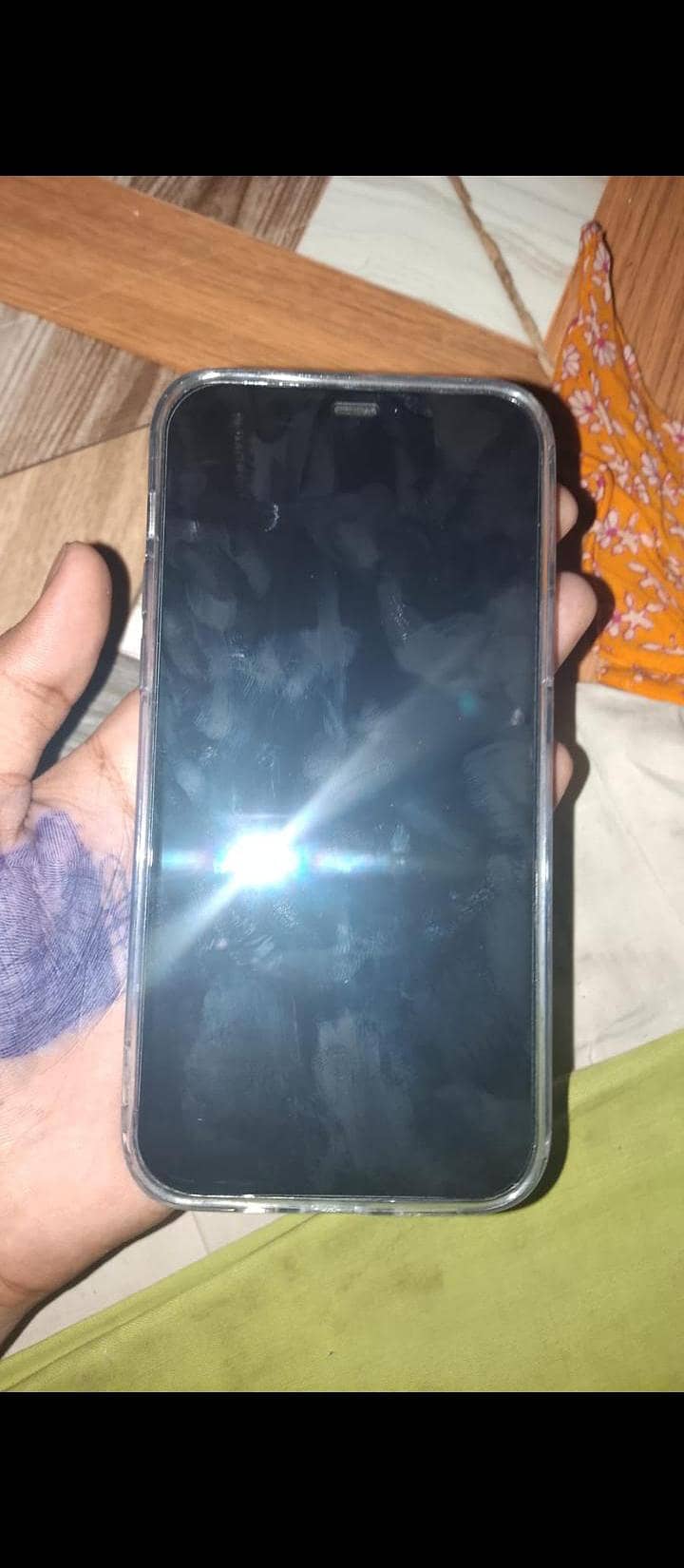 Apple iPhone 12 4