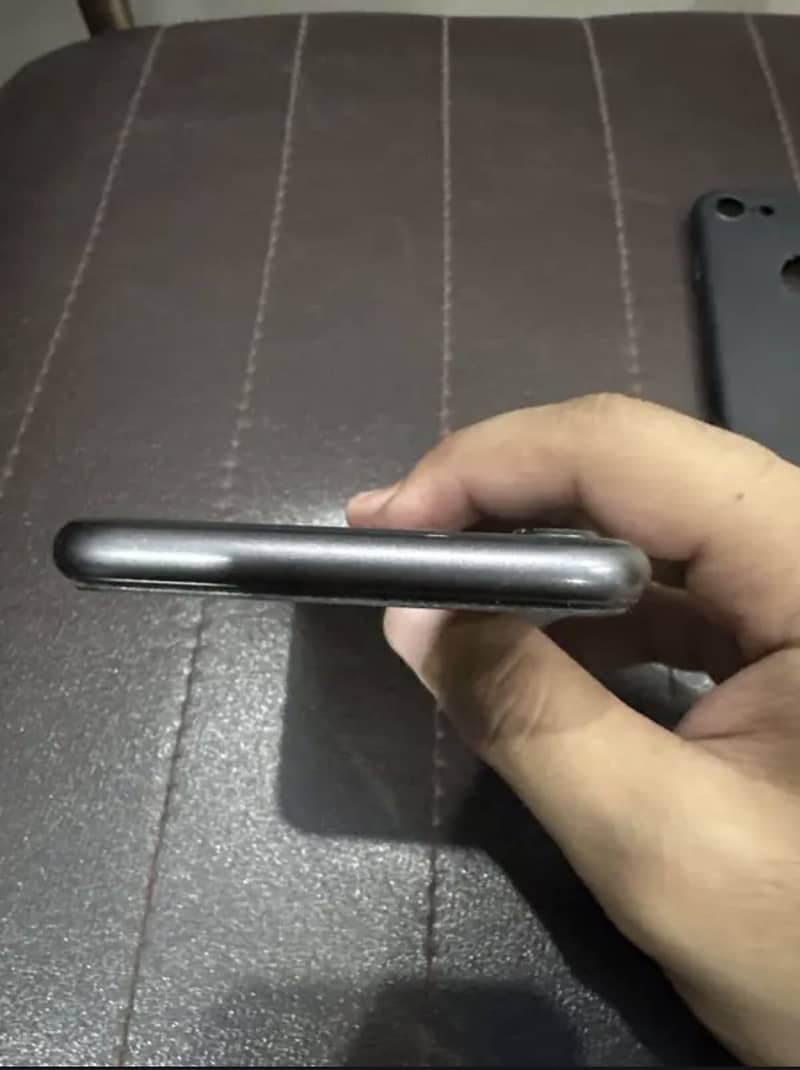 iPhone 8 4