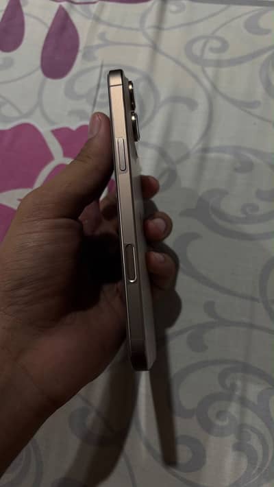 Apple iPhone 16 Pro Max