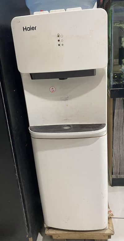 Haier water dispenser with refrigerator