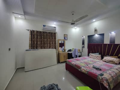 Corner & Park-Facing House (Rs. 80,000/Month)