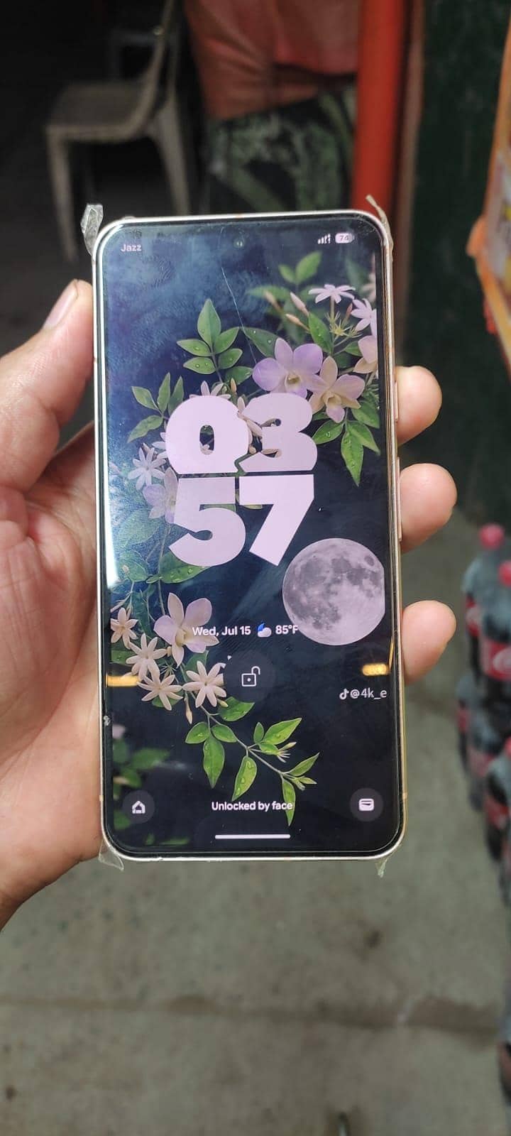 Google Pixel 8 4