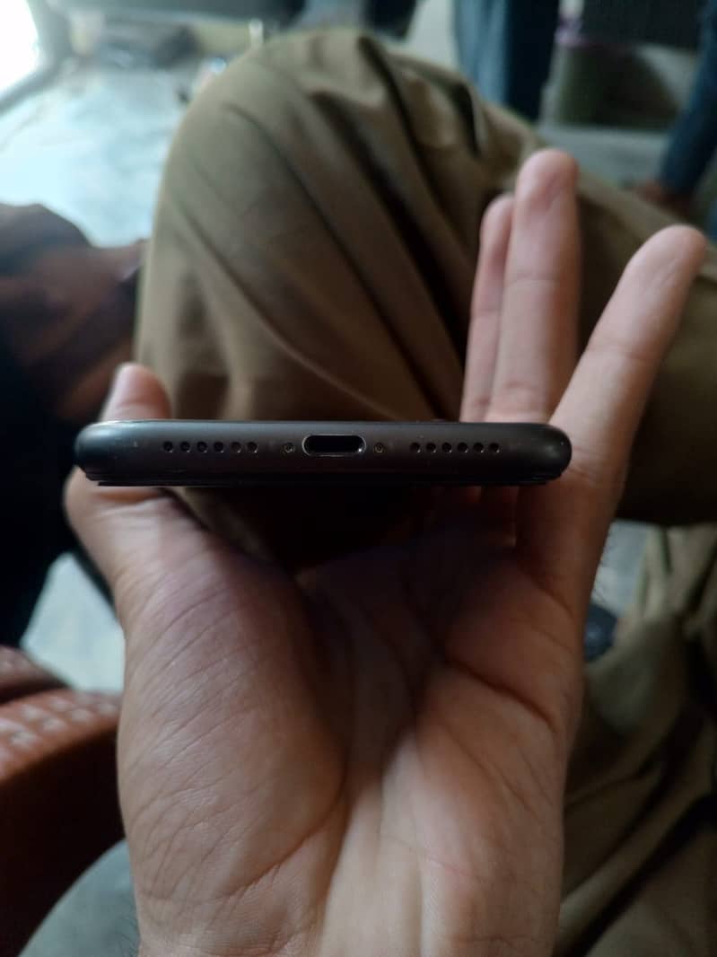 Apple iPhone 11 2