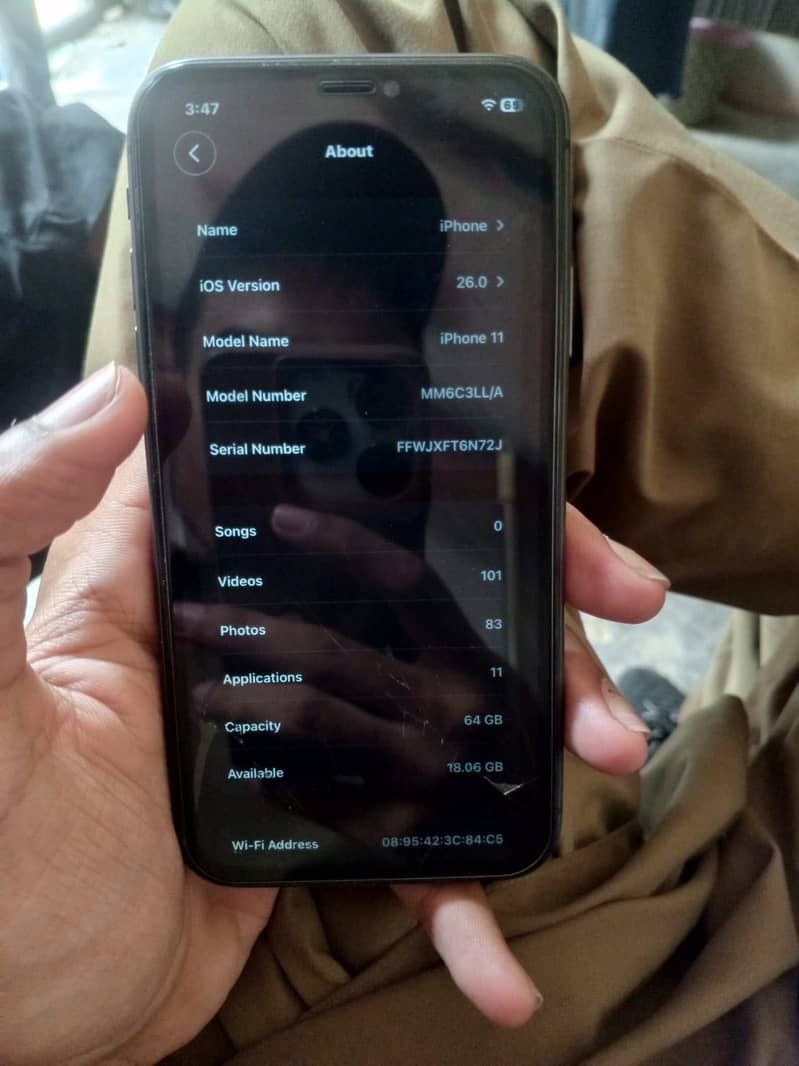 Apple iPhone 11 4