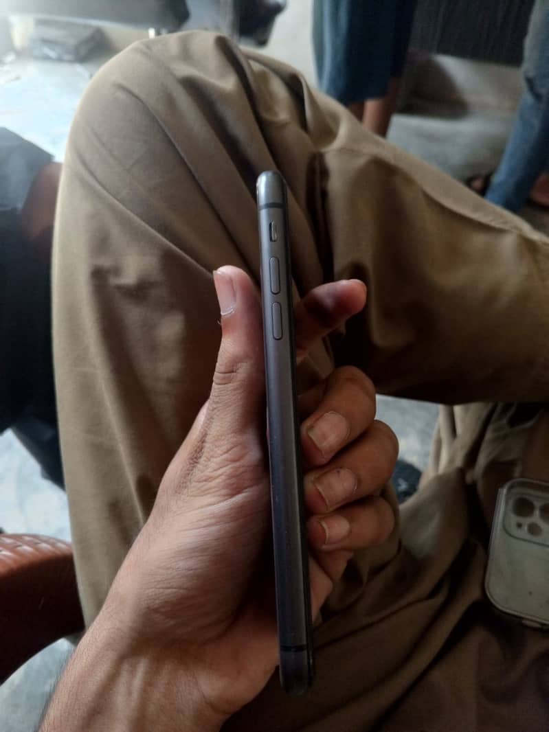 Apple iPhone 11 5