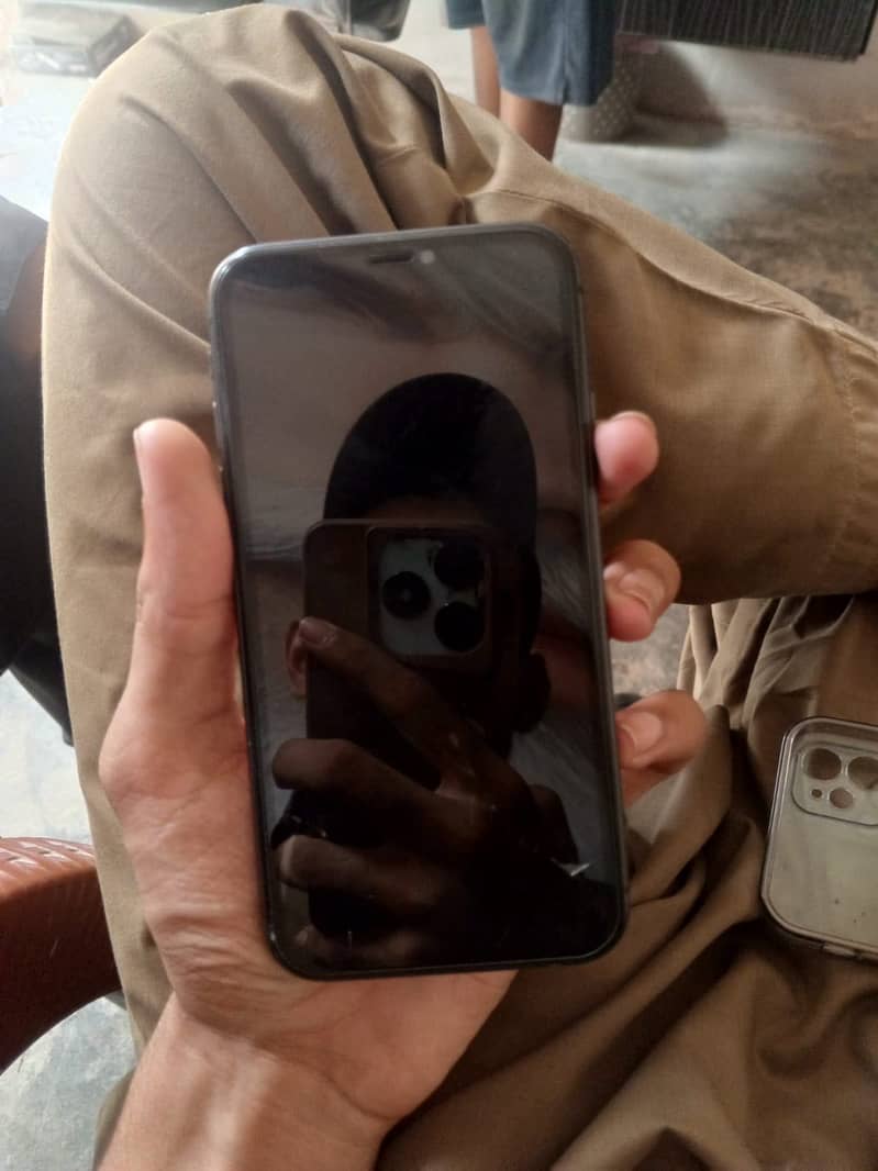 Apple iPhone 11 6