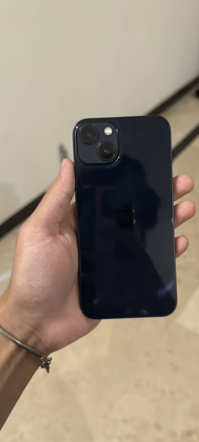 iPhone 13 0