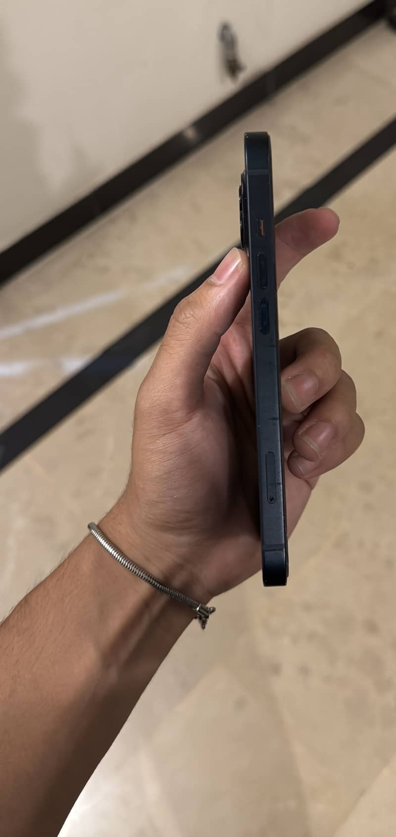 iPhone 13 1