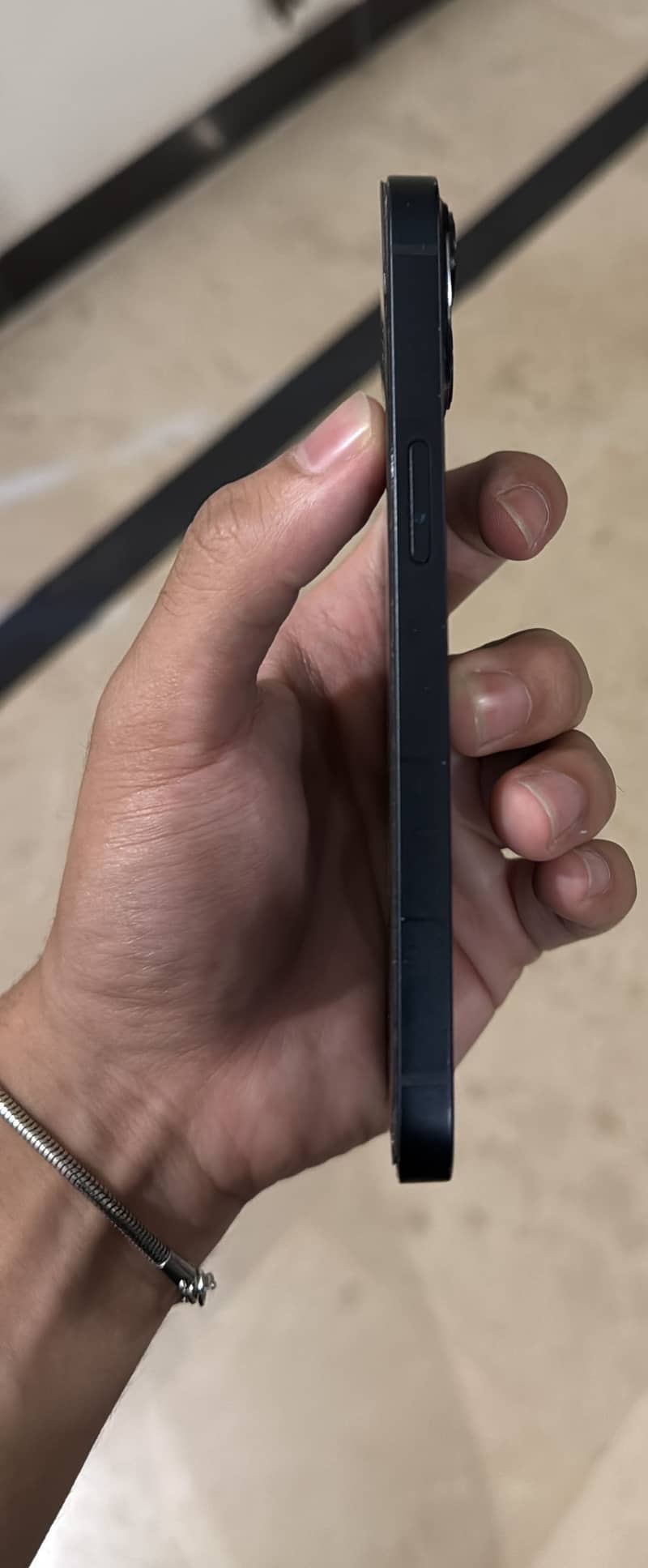 iPhone 13 3