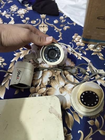 4 cameras 1 DVR and wires 500 gb ki hard drive lagi hoi ha