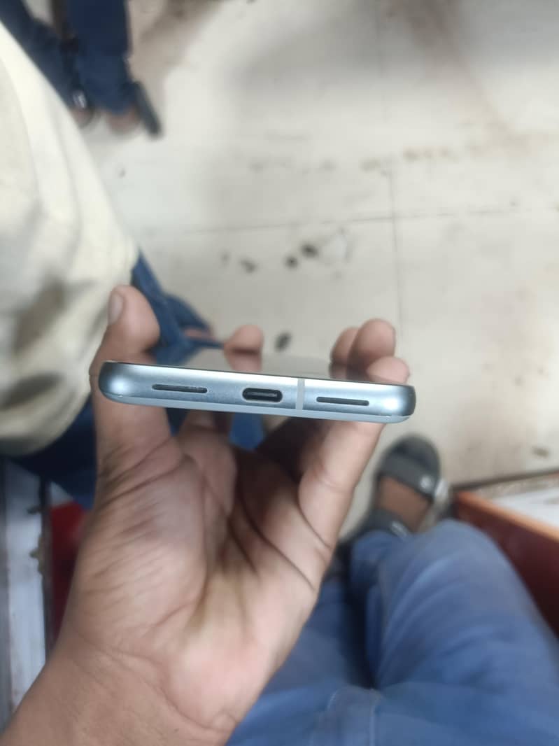 GOOGLE PIXEL 8 3