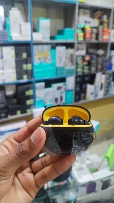 TWS Airbuds
