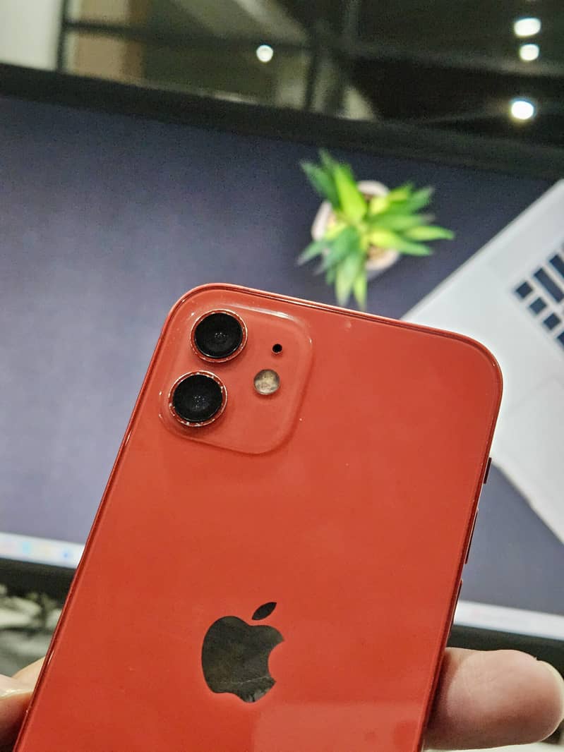 iPhone 12 6