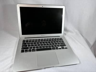 macbook air 2013 mid core i5 4 gb 128gb ssd slightly used