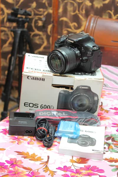 Canon 600D DSLR Camera with 18-55mm Lens Complete Box | 18M