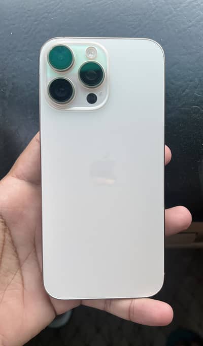 Apple iPhone 16 Pro Max