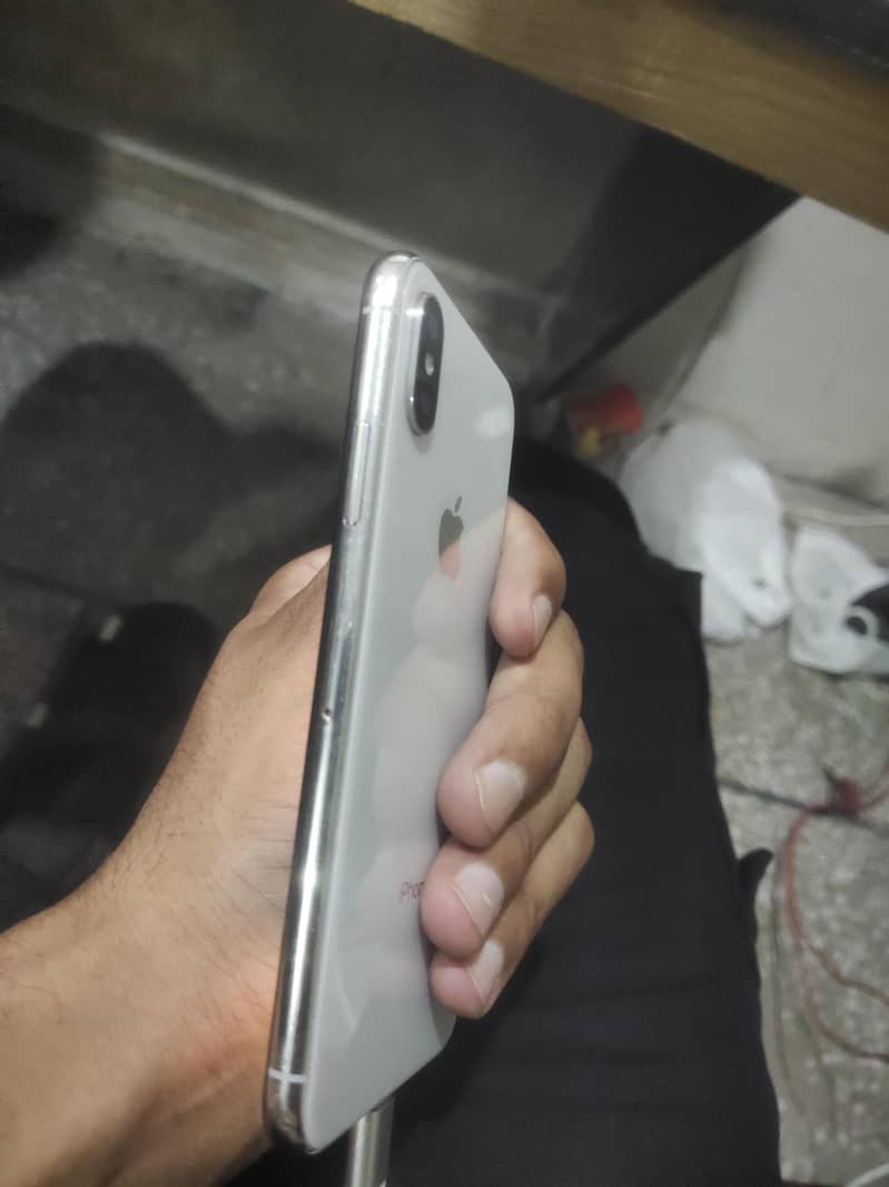 Apple iPhone X 2