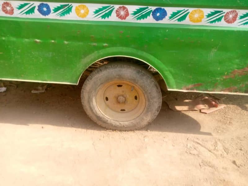 loadar rickshaw 14