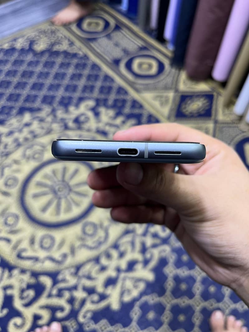 Google Pixel 8 5