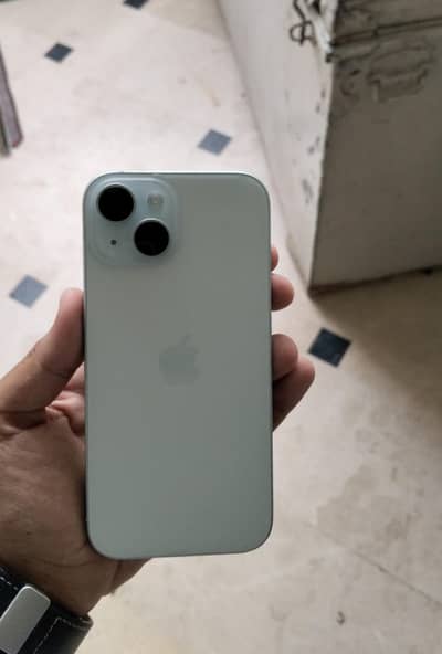 Apple iPhone 15