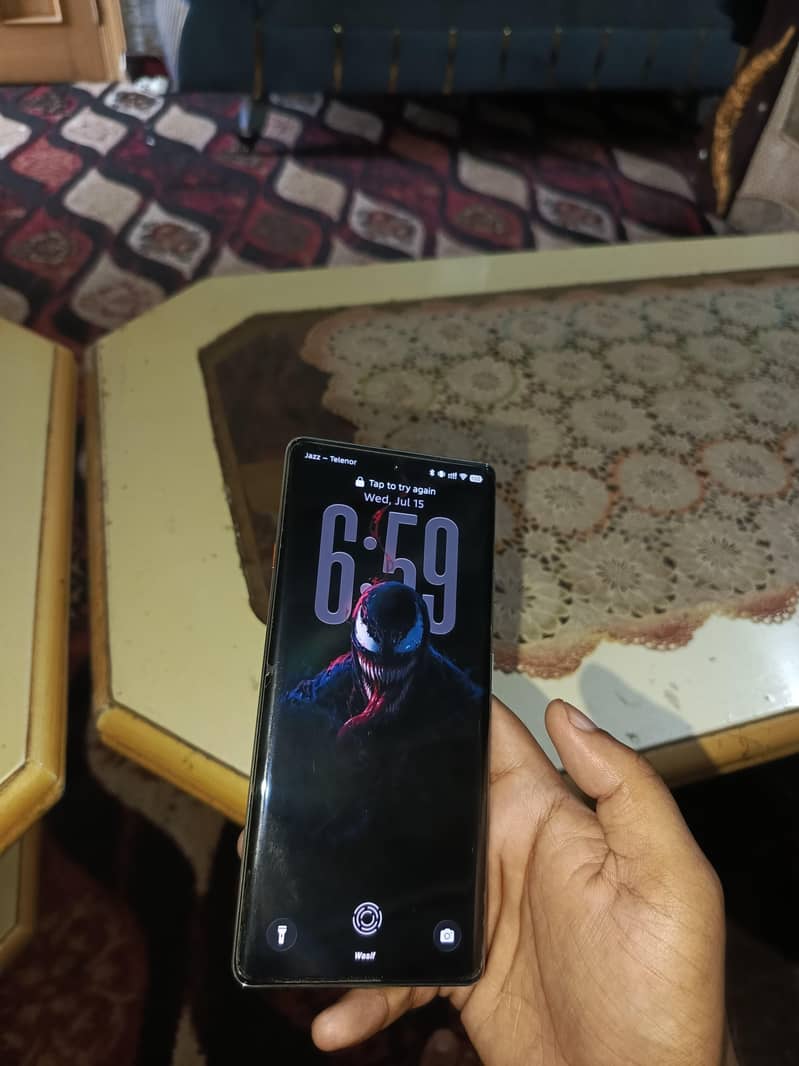 Tecno CAMON 40 Pro 1