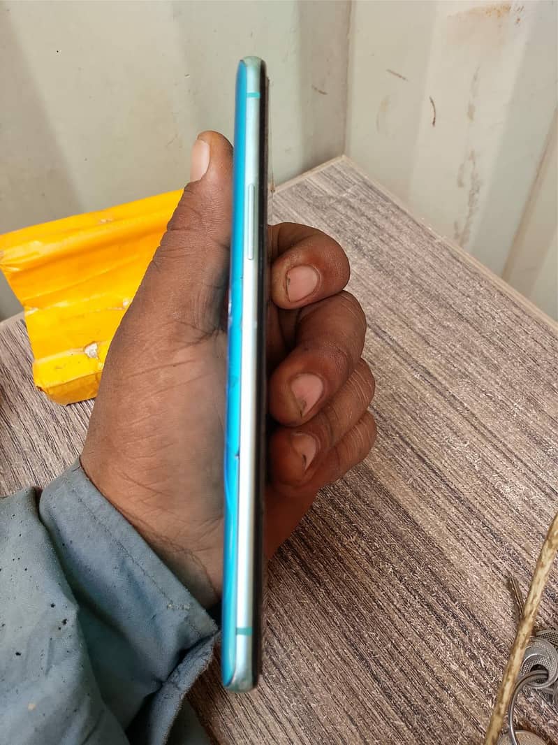 One Plus 8T 4