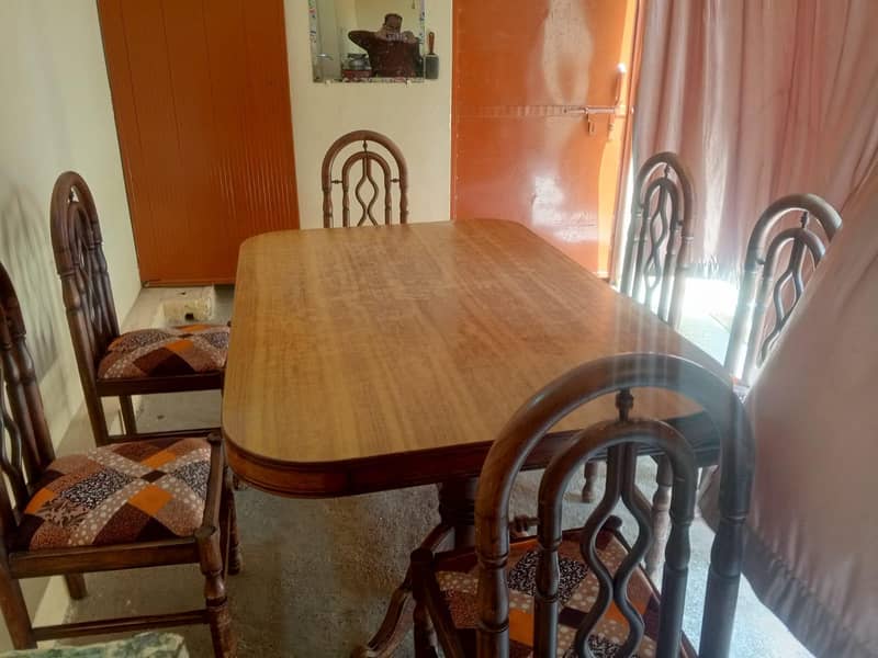 Dining Tables 0
