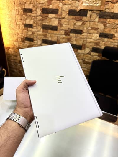 HP Elitebook 1030 i5 8th Gen Touch Screen 360 Rotatable