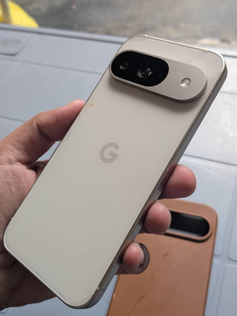 Google Pixel 9 6