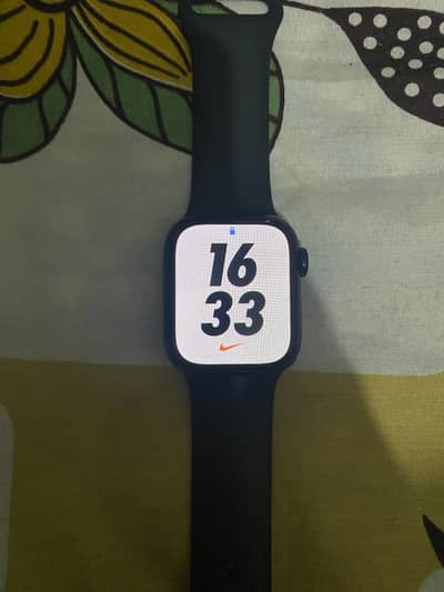 Apple watch series 8