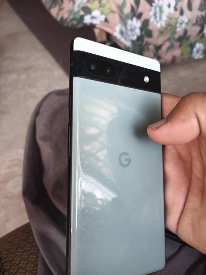 Google Pixel 6a 1