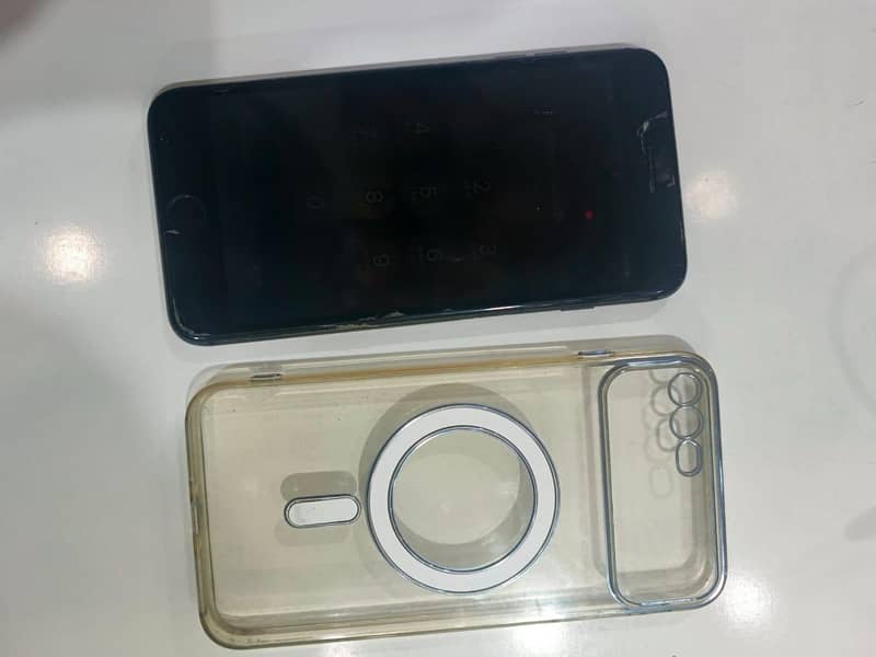 Apple iPhone 8 Plus 5