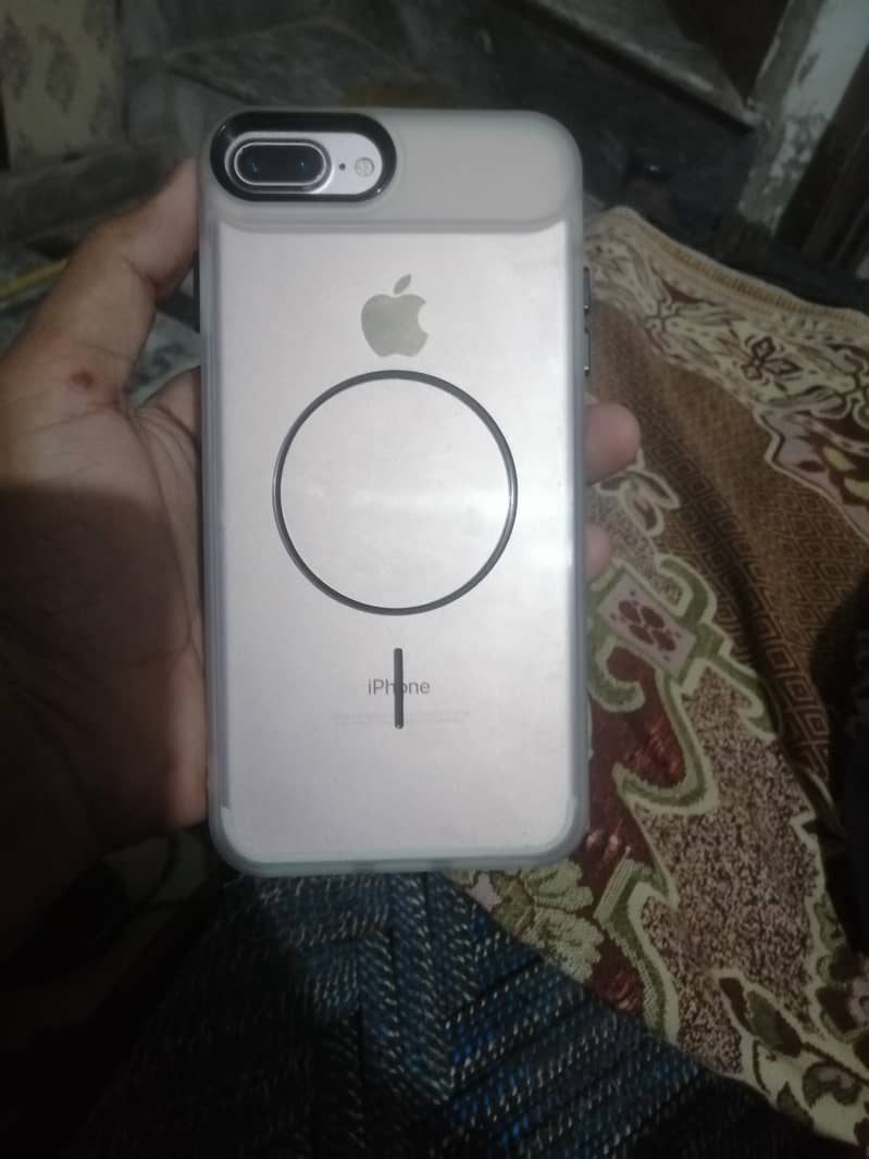 Apple iPhone 7 Plus 9