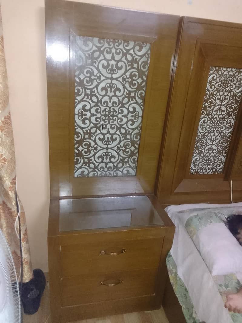 side tables 0