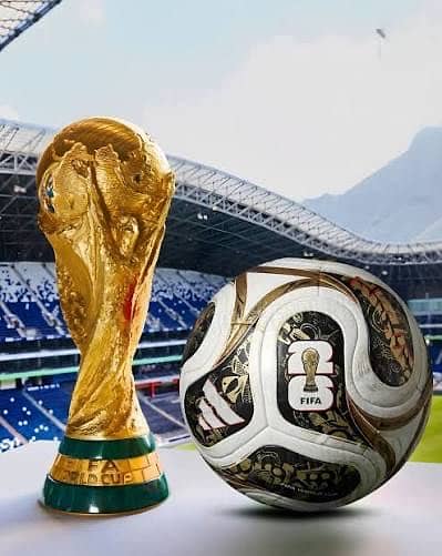 Adidas Trionda Golden Edition Replica Football 