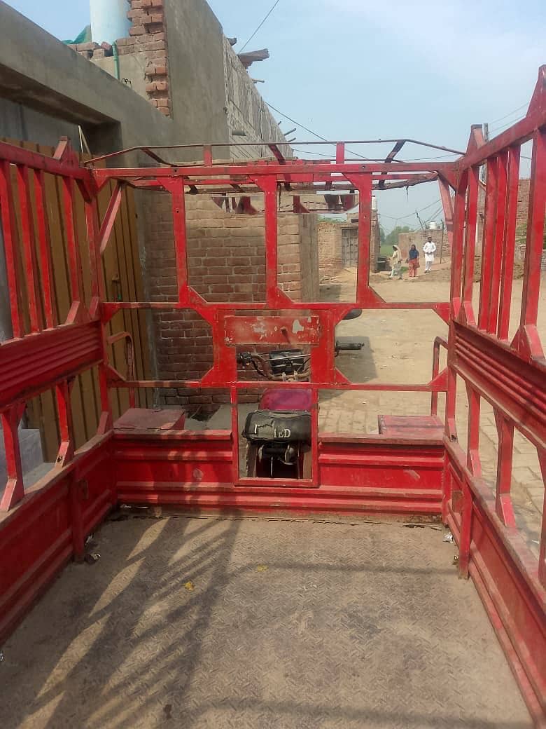 Loading Riksha 1