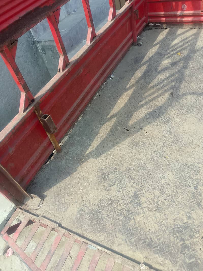 Loading Riksha 4