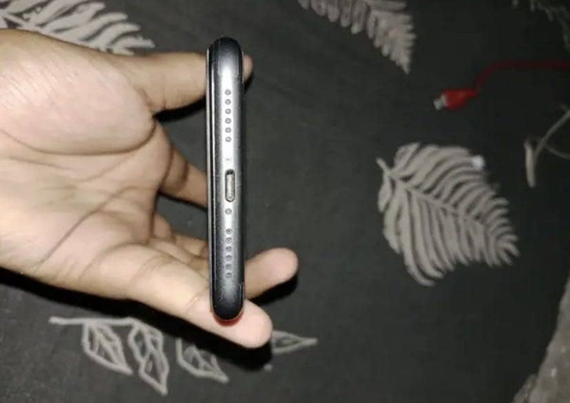 Apple iPhone 11 6