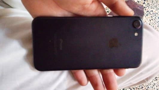 Apple iPhone 7 urgent sale